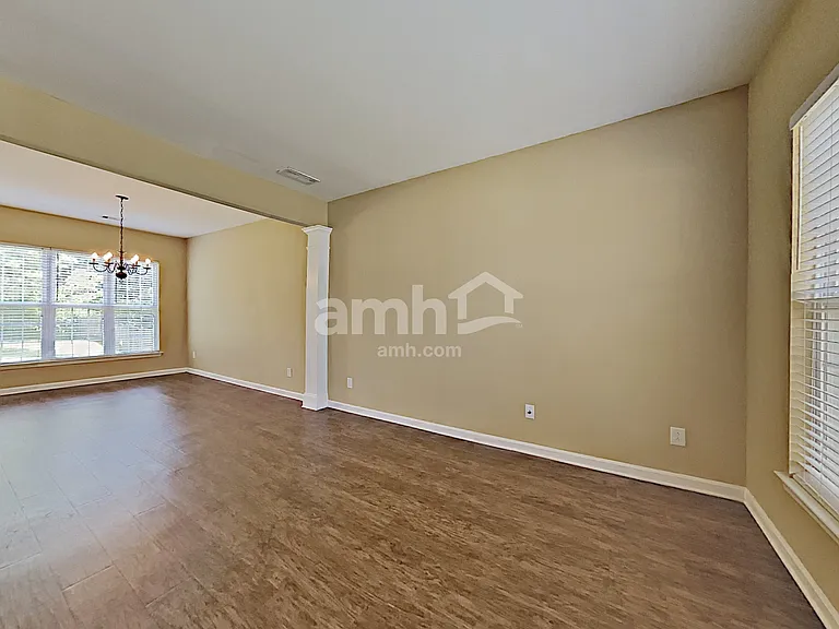 2251 Monthemer Cv — Photo 9