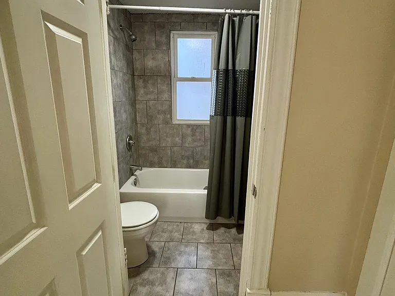 320 Augusta Ave SE #2 — Photo 13