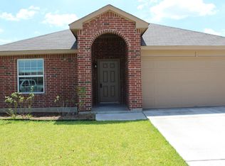 1405 Redbridge Dr, Seguin, TX 78155