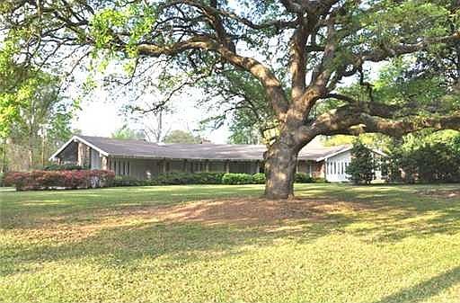 1st image of 4001 Pecan Dr