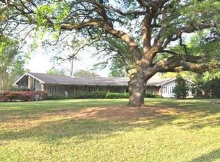 4001 Pecan Dr, Alexandria, LA 71302