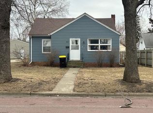 823 Columbus Ave, Westbrook, MN 56183