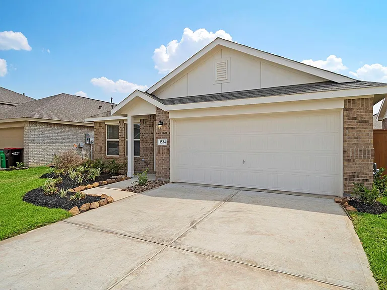 1524 Twilight Green Dr — Photo 2