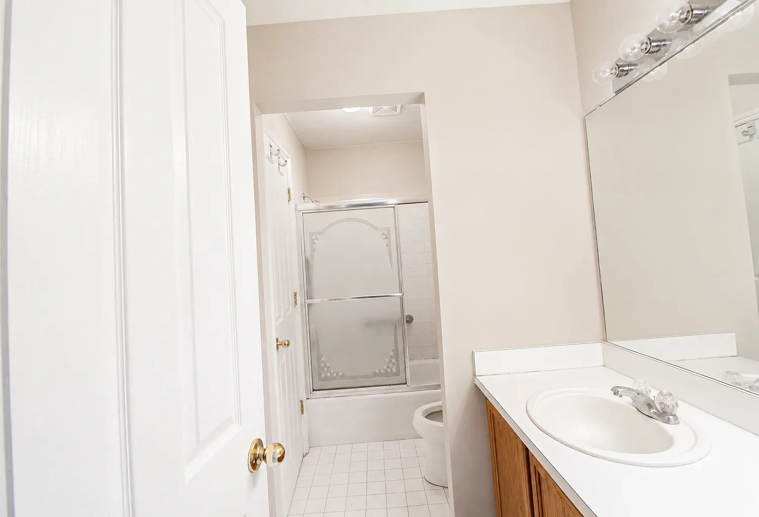 2 bed, 807 sqft, $1,450 — Photo 3