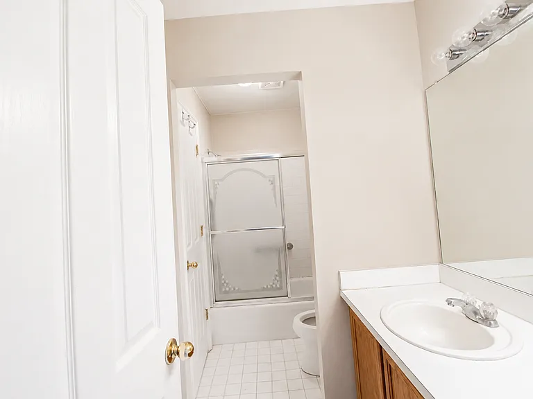 2440A Parmenter Blvd #102 — Photo 3