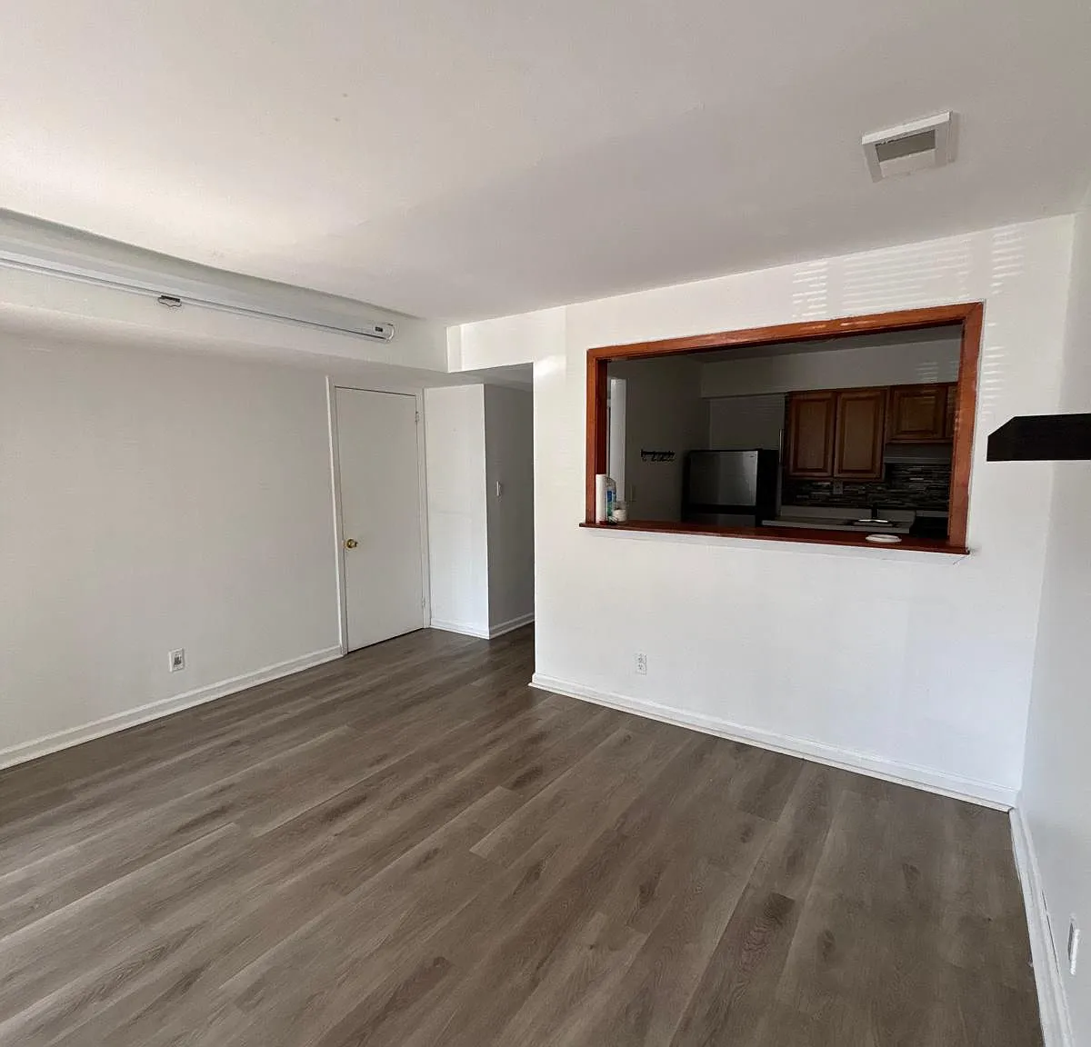 51 Elissa Ln — Photo 2