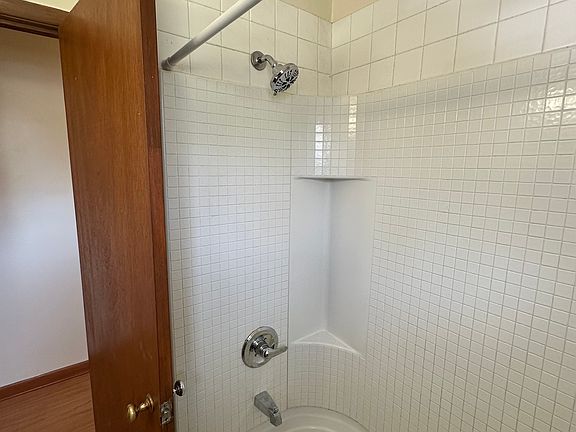 5th image of 1410 Charles Dr NE #1410