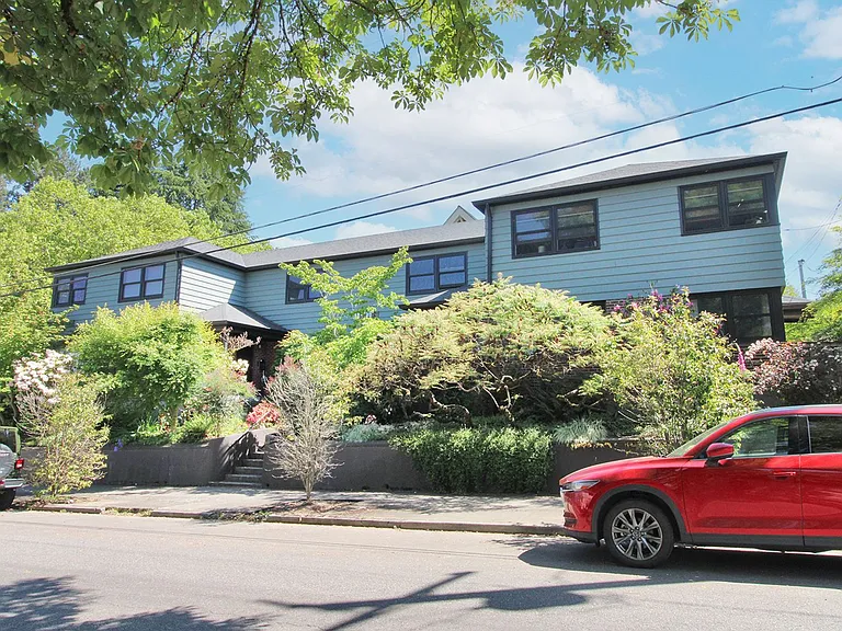 2406 NW Overton St #5 — Photo 1