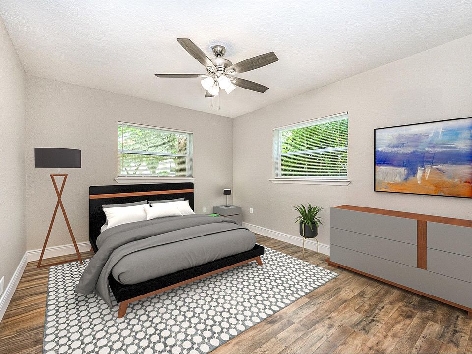 Disclaimer: This photo has been staged. Not all furnishings seen will be provided.