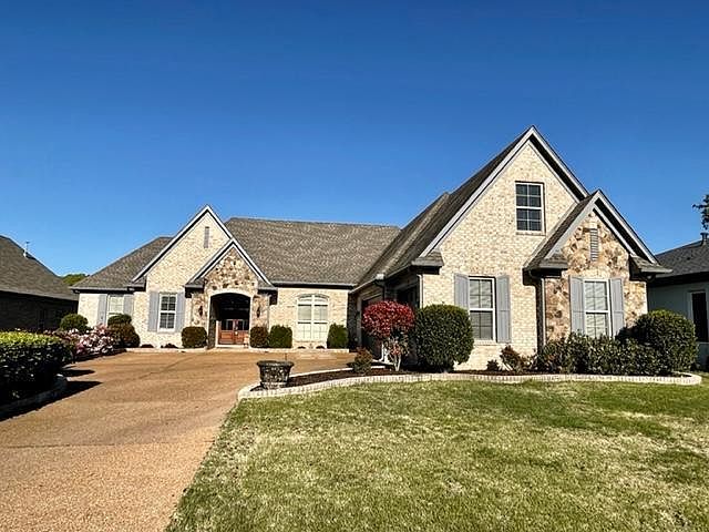 1st image of 230 Augusta Dr