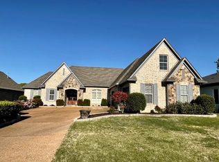 230 Augusta Dr, Oakland, TN 38060
