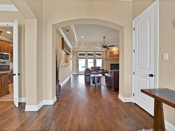4th image of 220 Pinnacle Peak Ln