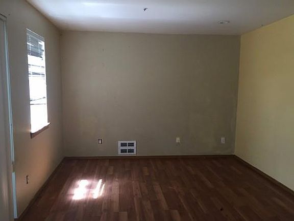 3rd image of 9733 272nd Pl NW APT 311
