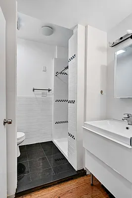 Rented by Bryan L Rozencwaig, LREB | media 21