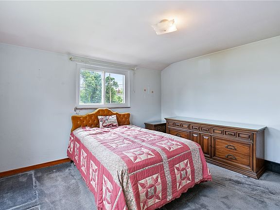 4th image of 109 Rosemont Dr