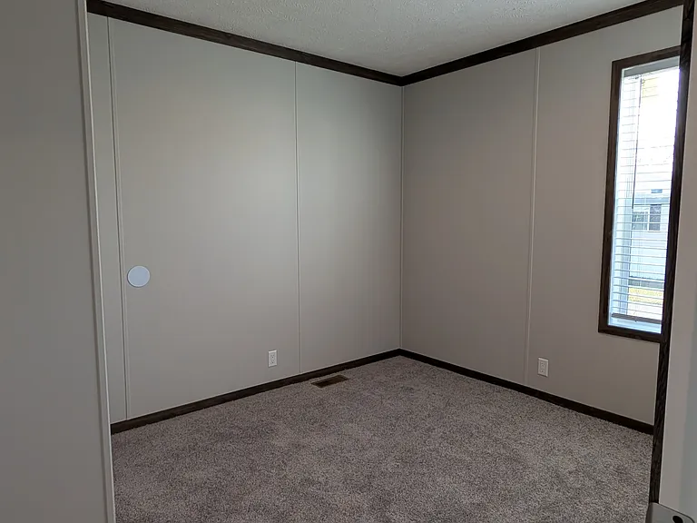 457 Apple St — Photo 12