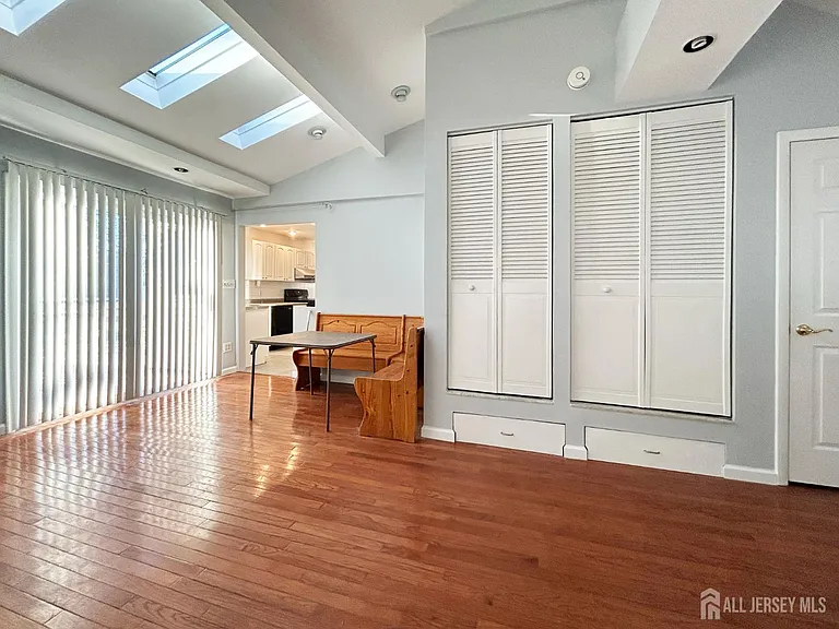 122 Vineyard Rd — Photo 11
