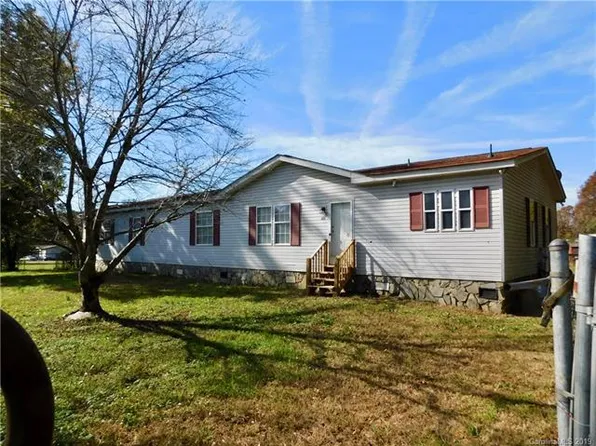 2006 Hines Circle Rd, Stanley, NC 28164