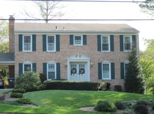 1761 Creek Crossing Rd, Vienna, VA 22182