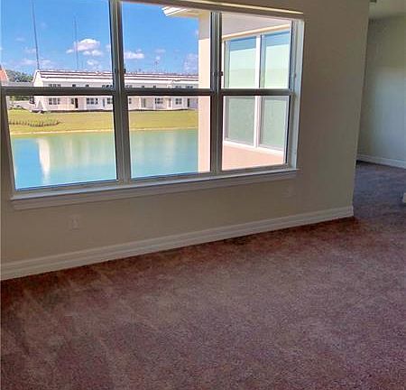 5th image of 4878 Greenway Dr