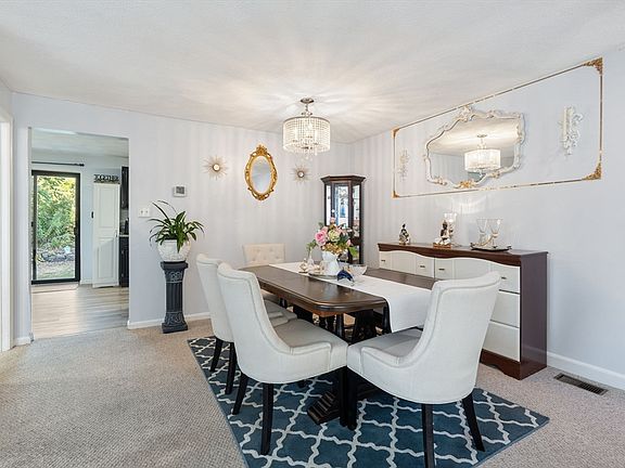 3rd image of 389 Farrwood Dr Unit 389