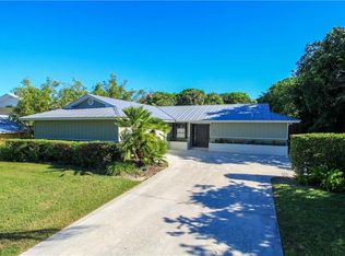 46 Rio Vista Dr, Sewalls Pt, FL 34996