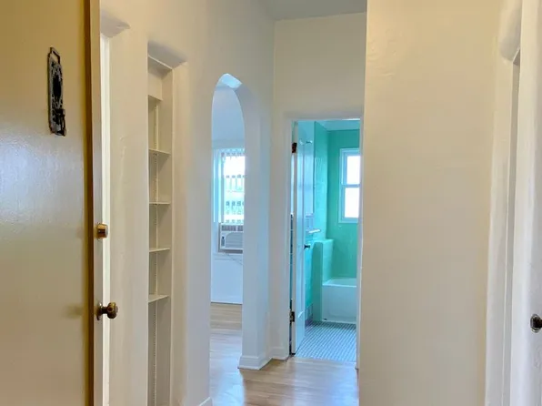 369 North Spaulding Avenue (6600), 369 N Spaulding Ave #8, Los Angeles, CA 90036