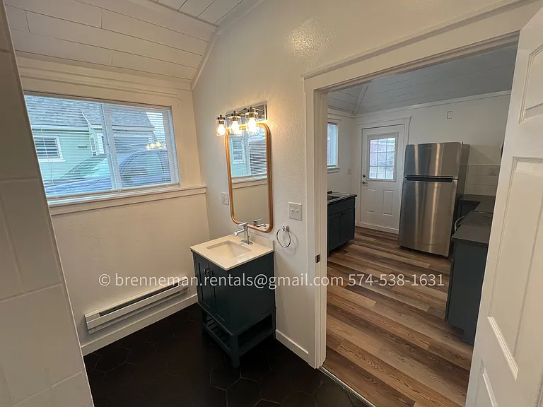 212 S Meridian Rd — Photo 6