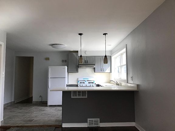 4th image of 8103 Knox Ave APT 2