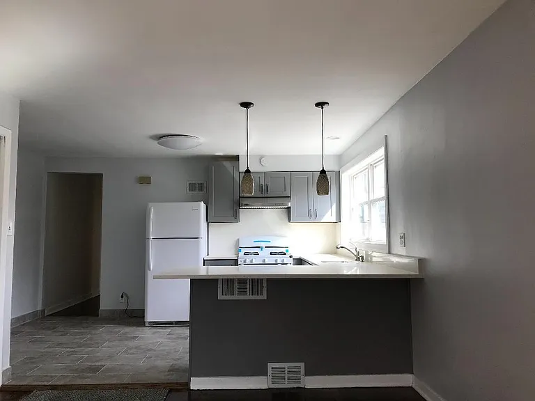 8103 Knox Ave #2 — Photo 4
