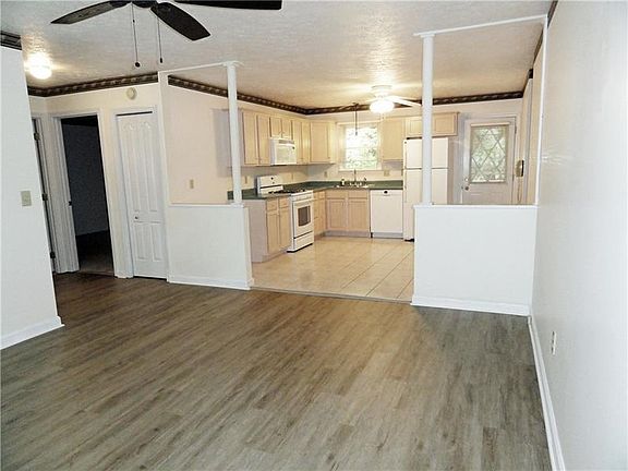 5th image of 355 Clavale Dr