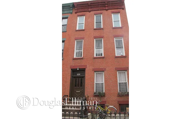 Rented by Douglas Elliman | media 22