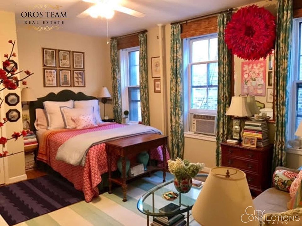 1st image of 558 Broome St APT 19