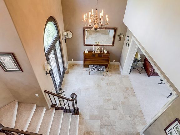 5th image of 10055 Pebble Creek Ln