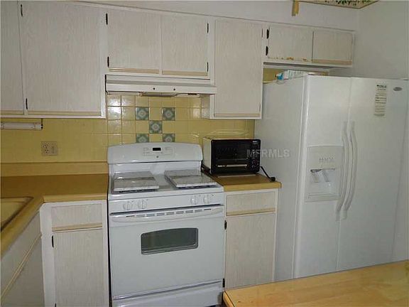 2nd image of 1411 Arrowhead Cir W