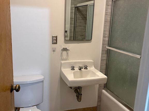 4th image of 2843 San Fernando Rd #5