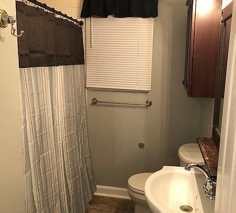 3rd image of 1629 Carolina Ave #1