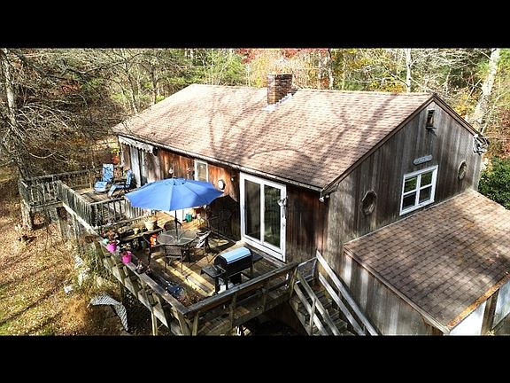 2nd image of 49 Pierce Ave