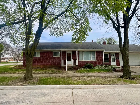 1301 Hollywood St, Dearborn, MI 48124