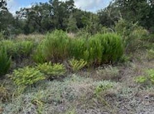 117 Crossing Ln, Rockport, TX 78382