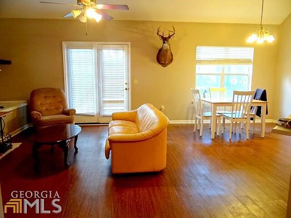 3rd image of 2554 Westover Dr