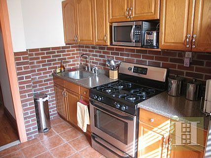 3rd image of 47 E 31st St