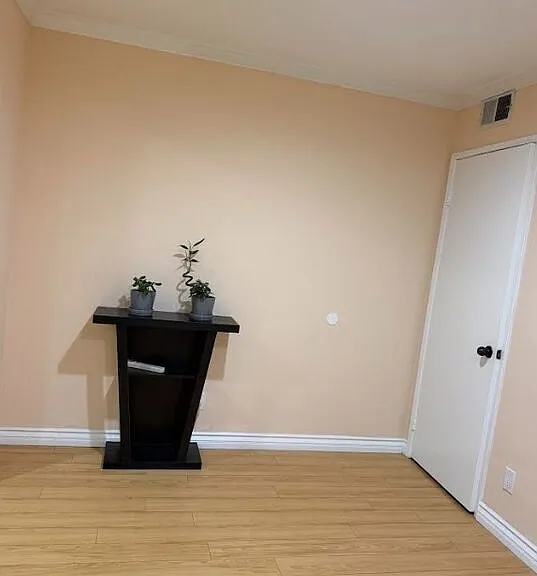12312 Runnymede St #3 — Photo 4