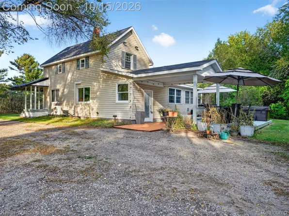 15 W Seidlers Rd, Kawkawlin, MI 48631