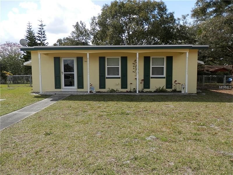 1st image of 922 W Village Dr