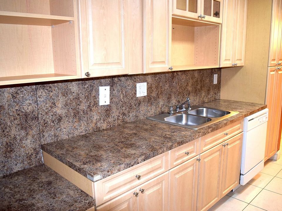 2nd image of 8450 Lagos De Campo Blvd #1206