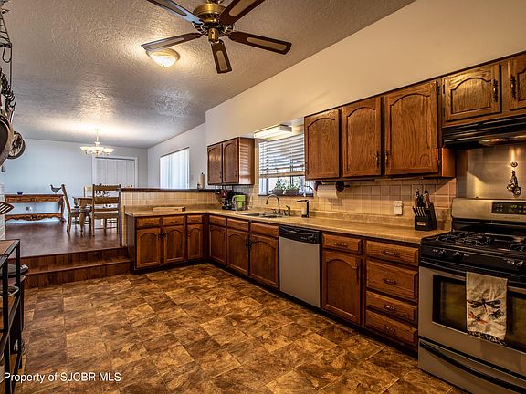 4th image of 5601 Lee Ln
