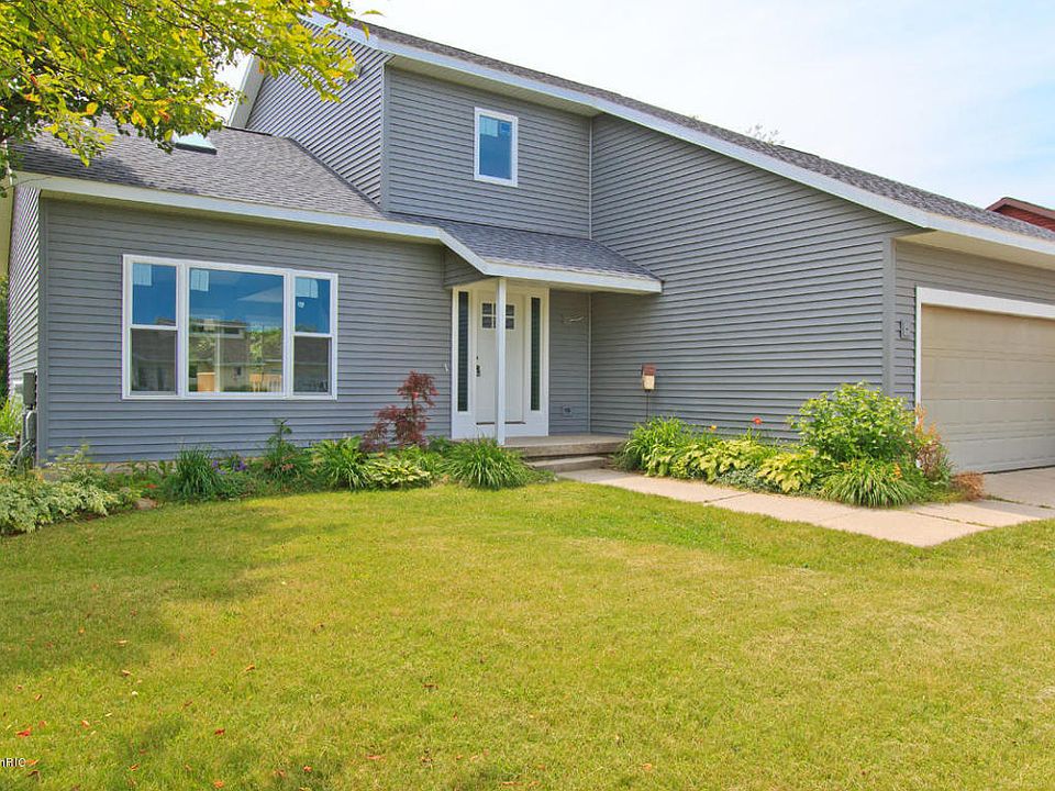 1st image of 4732 E Meadows Dr SE