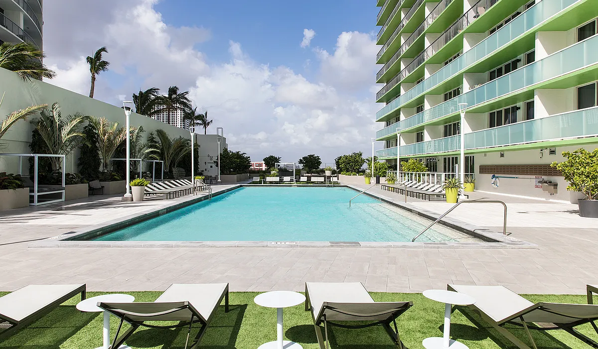 Building Photo - Bay Parc