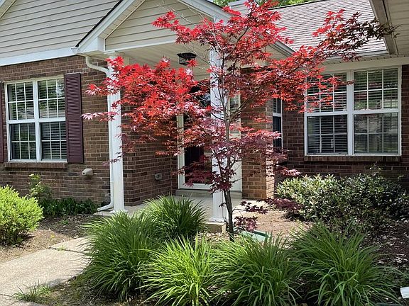 2nd image of 3908 Rosebank Cir